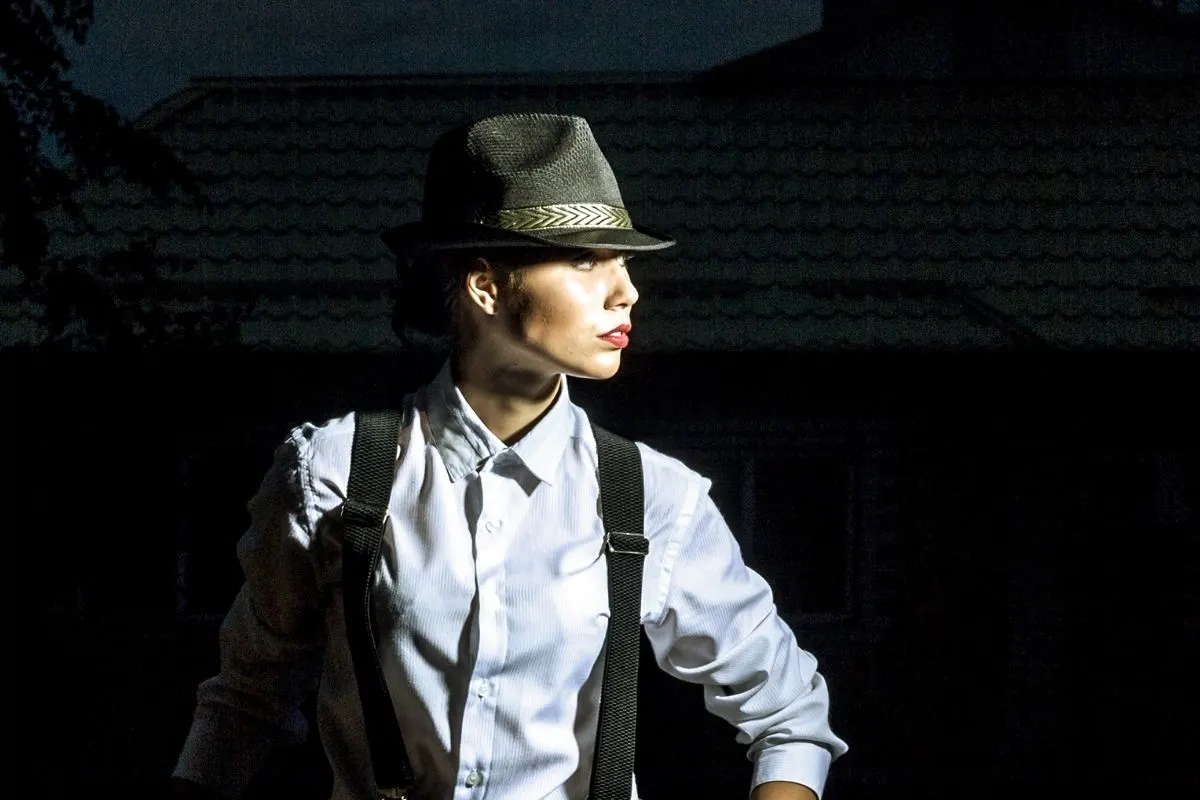 Hats As A Female Gangster Accessory.