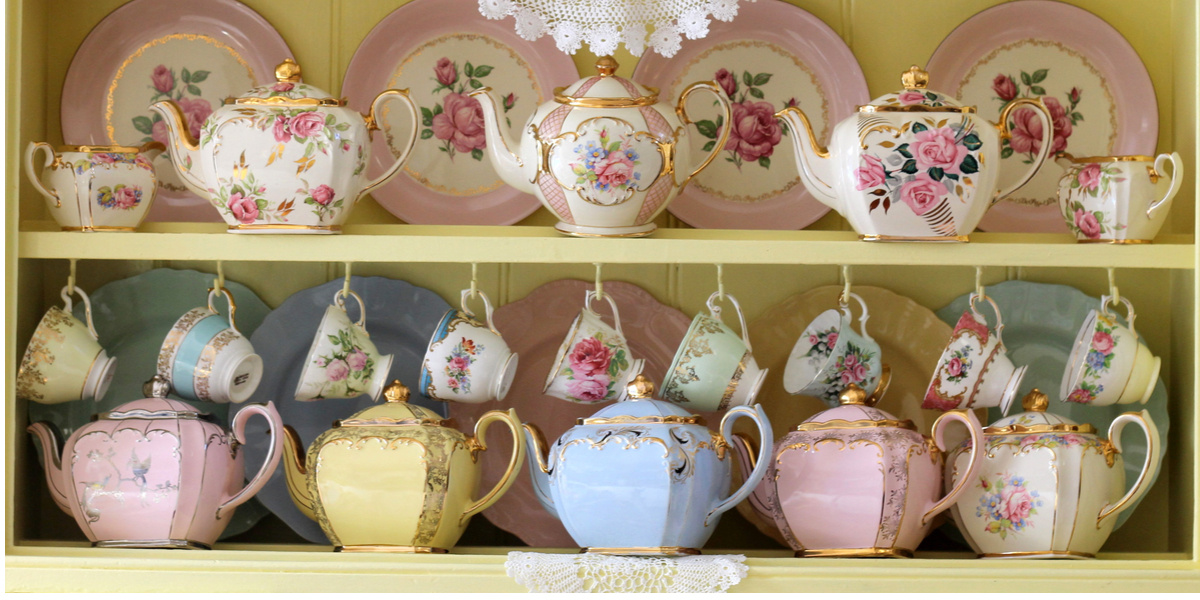 What Is the Difference Between Vintage and Antique? Retro Galaxy