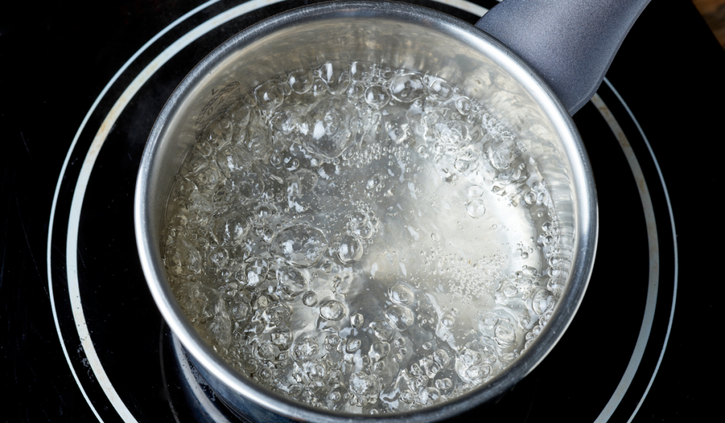 boiling water on electric induction hob